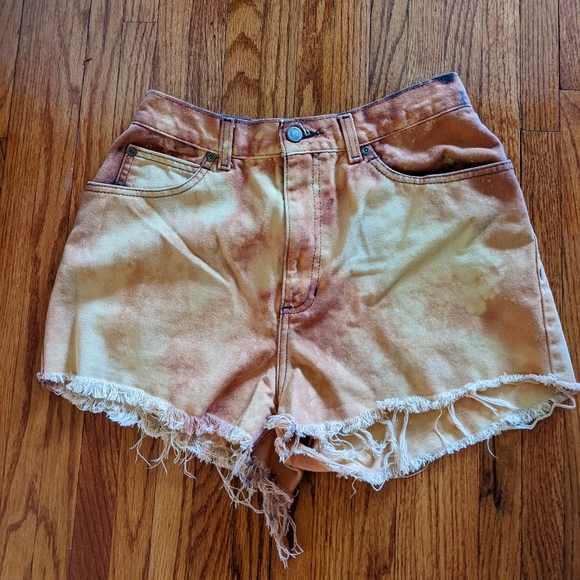 Vintage Bleached Cut-off Shorts - Picture 2 of 4